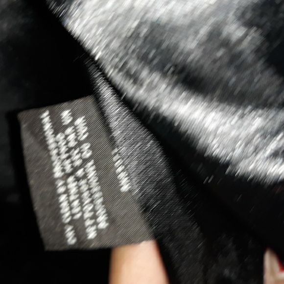 Badgley Mischka black coat. Extended collar, wonderfully made. This coat is new, - Picture 10 of 13